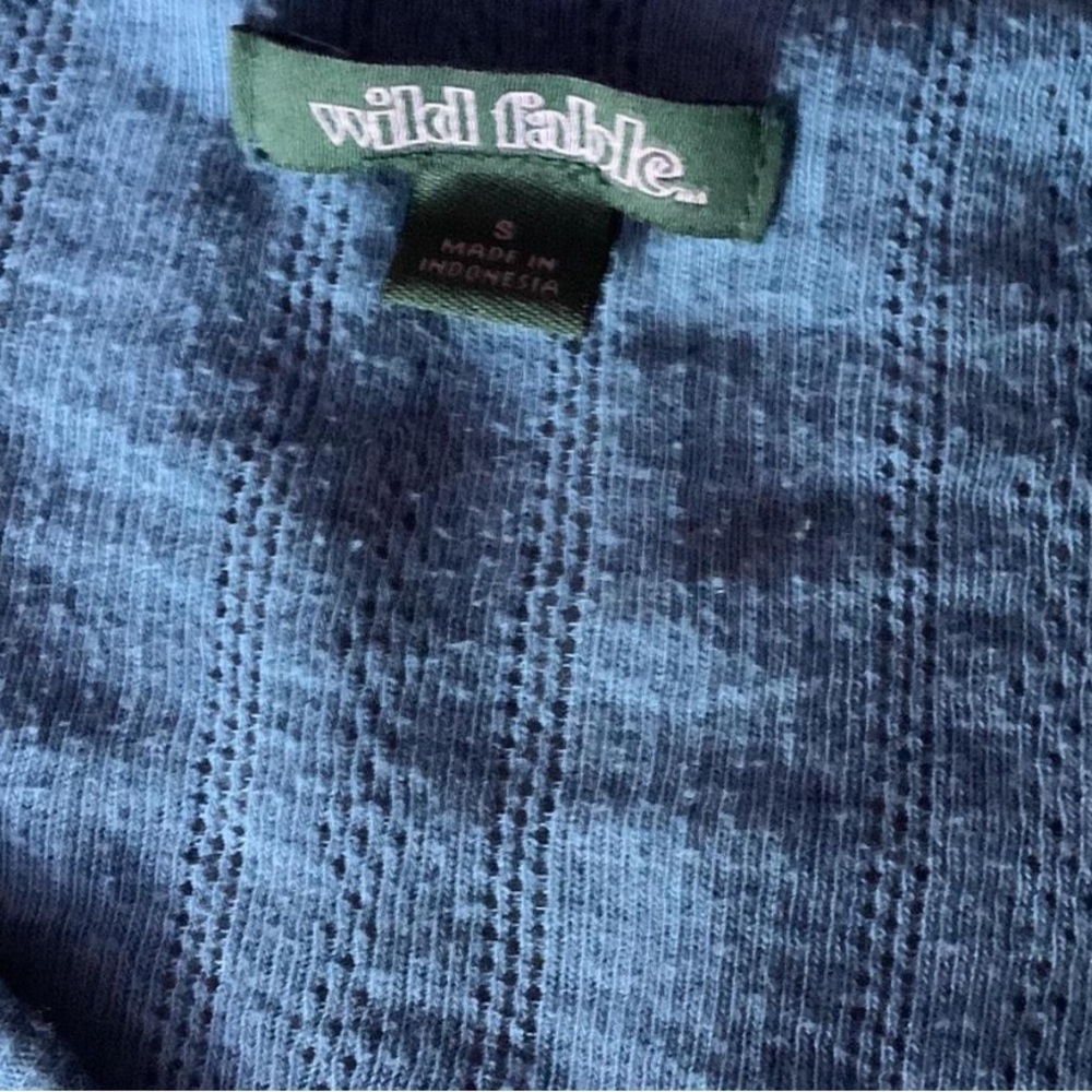 Blue top - Picture 4 of 4